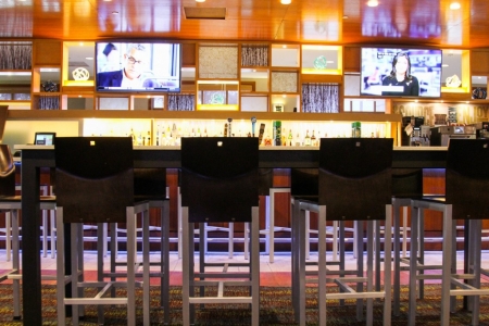 image of Bar 700 with draft beer and flat screen TVs