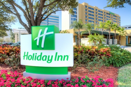 Holiday Inn Tampa street sign